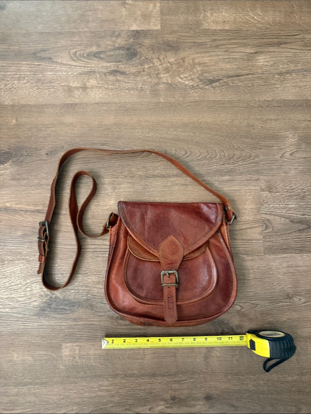 Vintage Brown Leather Crossbody Bag with Buckle Detail